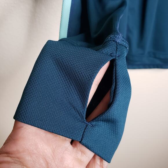 Nike| Teal Pullover Drifit Active Top with hoodie - Picture 7 of 8